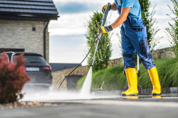 Best Garage Pressure Washing  in Russell, PA